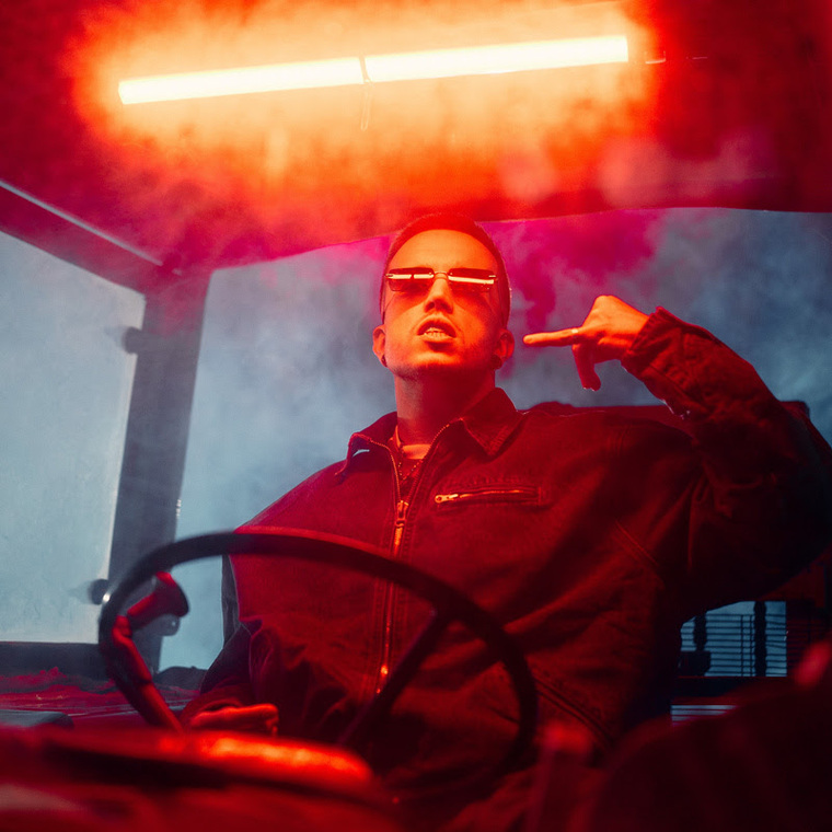 Baby Lasagna nastavlja ima novi singl „Catch Me If You Can“