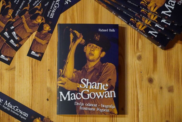 Detaljan uvid u život Shanea MacGowana - Biografija frontmana Poguesa od sada i na hrvatskom jeziku