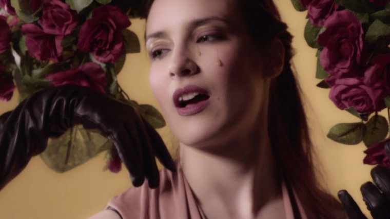 Dienne objavila tajanstveni singl “Nemir”