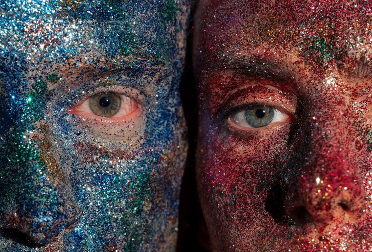 „Fantazija“ preuzima stvarnost, Emma i Jimmy imaju novi singl