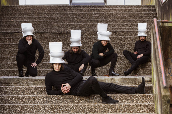 'Mama, s razlogom se brineš' Donkey Hot obradio Termite