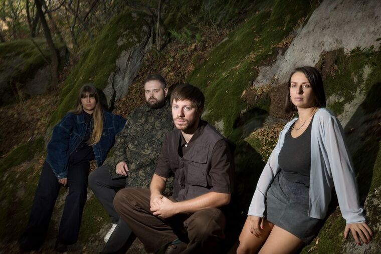 KOIKOI predstavili spot za singl „Urnišu me šume“