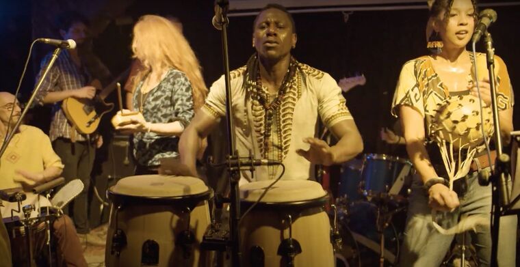 Kolektiv Kwaaka Afrobeat objavilo isječke s koncerta za rođendan Fele Kutija