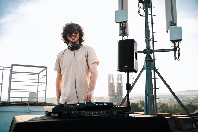 Lovro Baletić donosi ekskluzivni sunset DJ set s vrha Drvenog nebodera u Zagrebu