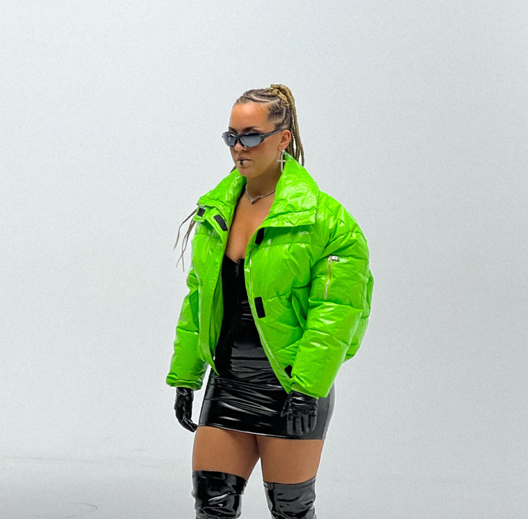 Mimi Mercedez predstavlja „Tik Tak“ – singl kojim najavljuje album „Frka U Svemiru“