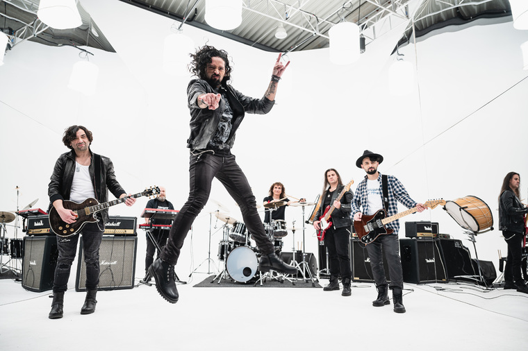 Ozbiljna rock ekipa Ronnie Romero i Intelligent Music Project predstavljat će Bugarsku na Eurosongu 2022.