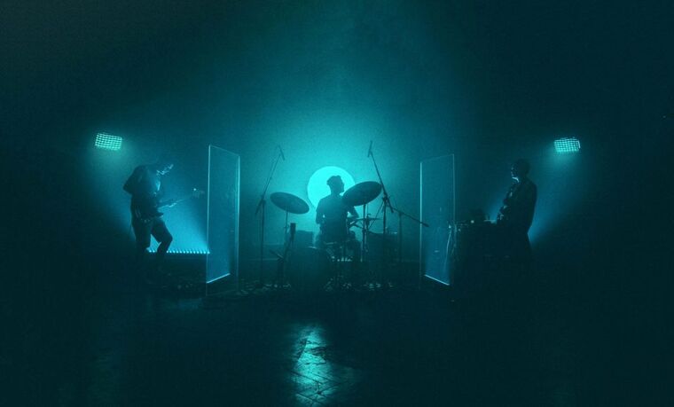 Danijel Žeželj i Roj Osa donose multimedijalni performans Animalija u zabočki Regenerator