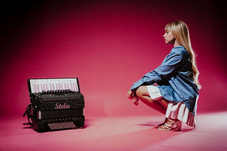 Stela Rade najavljuje najveći koncert u karijeri