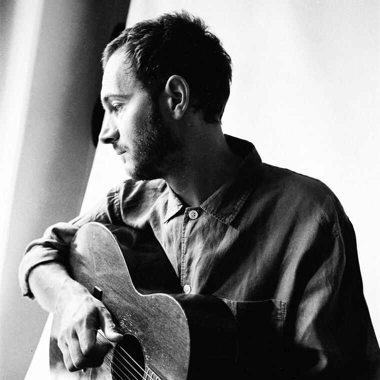 Tom Smith, frontman benda Editors, predstavlja solo album u Zagrebu