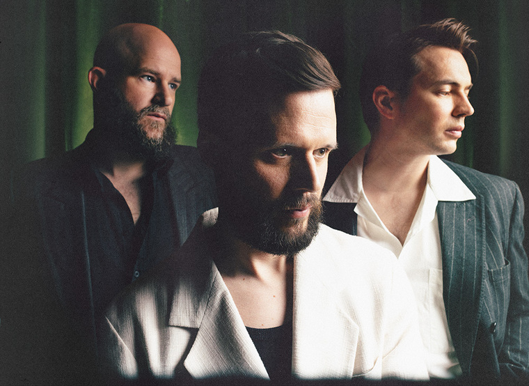 White Lies objavili singl “Keep Up” s novog albuma, nadolazeća turneja ih vodi u Zagreb