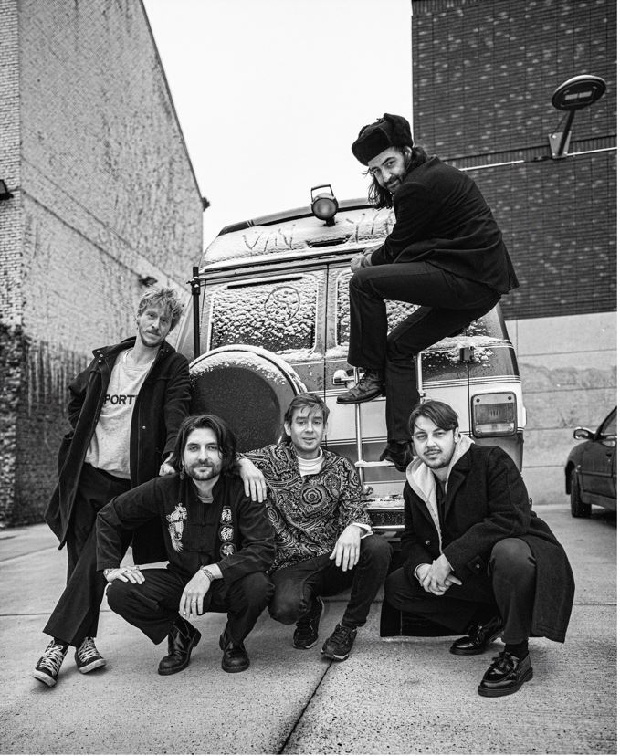 YĪN YĪN stiže u Močvaru