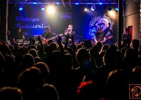 Osvoji upad na Quasarr! - podijeljeno