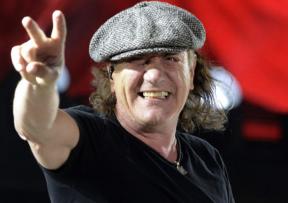 Brian Johnson (AC/DC) u priopćenju naglasio kako ne ide u mirovinu