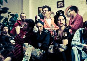 Zemlja gruva! stiže u Vintage Industrial