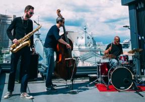 Mike Parker’s Trio Theory u Močvari