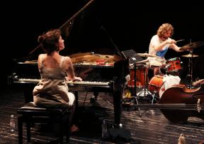 Feecho dolazi u Green Room