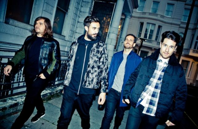 Svijet je poludio - poručuje Bastille