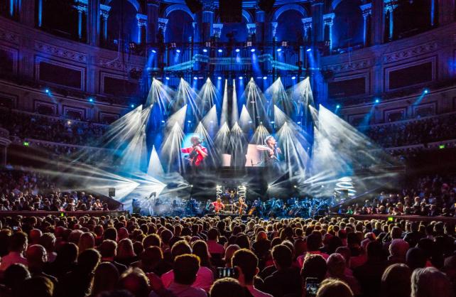 2CELLOS nastupili u rasprodanom Royal Albert Hallu