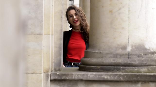 „Vrijeme je za ljeto, radost i ljubav“, poručuje Nela svojim novim singlom