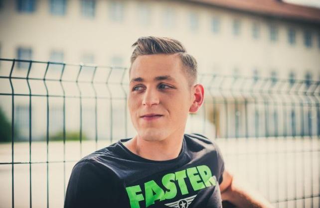 Filip Pintar naučio nekoliko plesnih koraka za potrebe novog spota