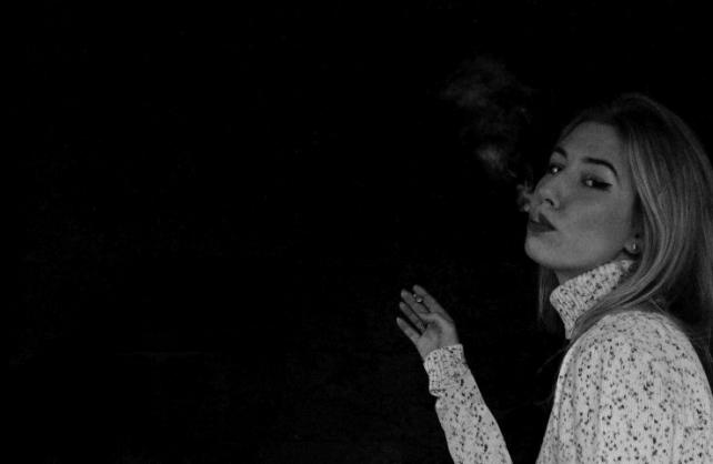 PREMIJERA: Nina Herr - 