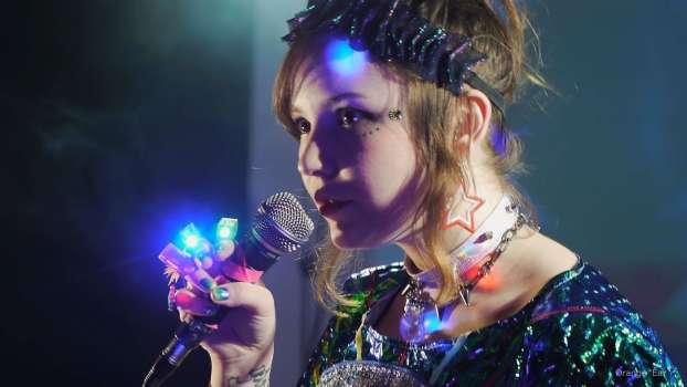 Elektronska horor glazba iz svemira prije Lightning Bolta