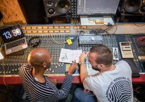 Jan Kinčl i Regis Kattie objavili novo izdanje “Two Sides Of Blue Funk”