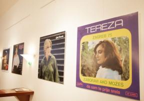 Na Fakultetu strojarstva i brodogradnje otvorena izložba naslovnica legendarnih vinila Jugotona autora Ivice Jakića