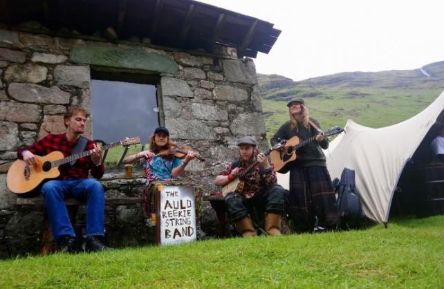 Tradicionalna američka folk glazba na Sceni Amadeo
