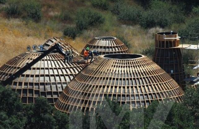 Kanye West razljutio susjede gradnjom posebnih kupola