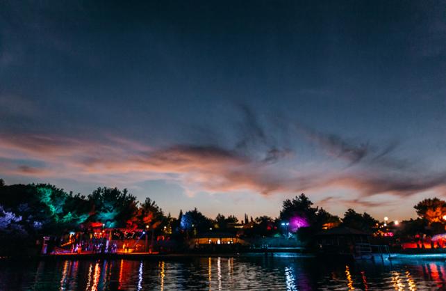 Outlook & Dimensions festivali 2020.  dolaze u The Garden Resort u Tisnom