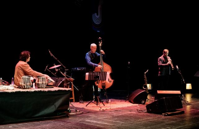 Sjajna uvertira u slavljeničku godinu Jazz.hr-a - Vrhunski Cross Currents Trio oduševili prepuni ZKM!