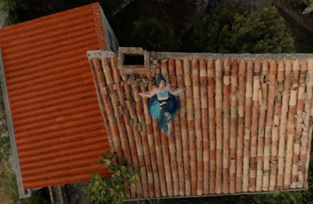 PREMIJERA: Anna Moor - 