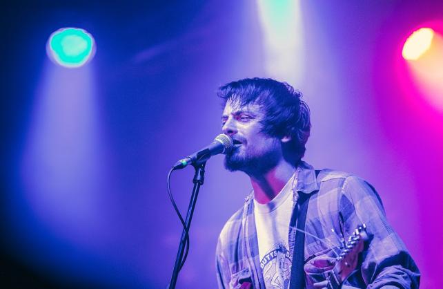 Akustični koncert Chrisa Iana na terasi Močvare