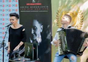 World music diva Amira Medunjanin predstavila album For Him and Her