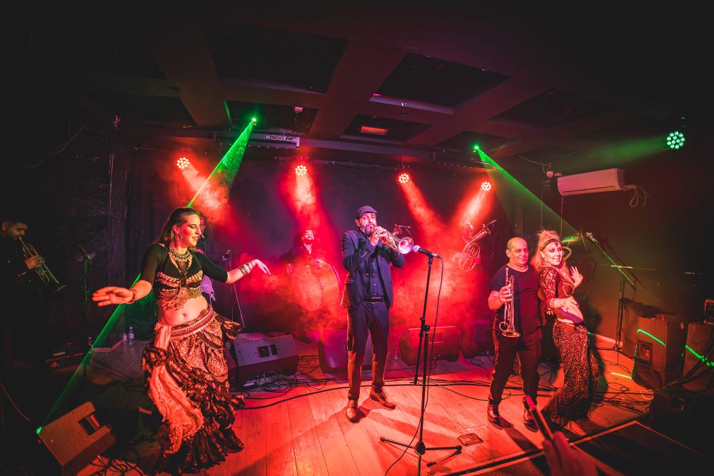 kočani-orkestar-copyright-Filip-Bu&scaron;ić-18-01-25-0B5A2655-Enhanced-NR